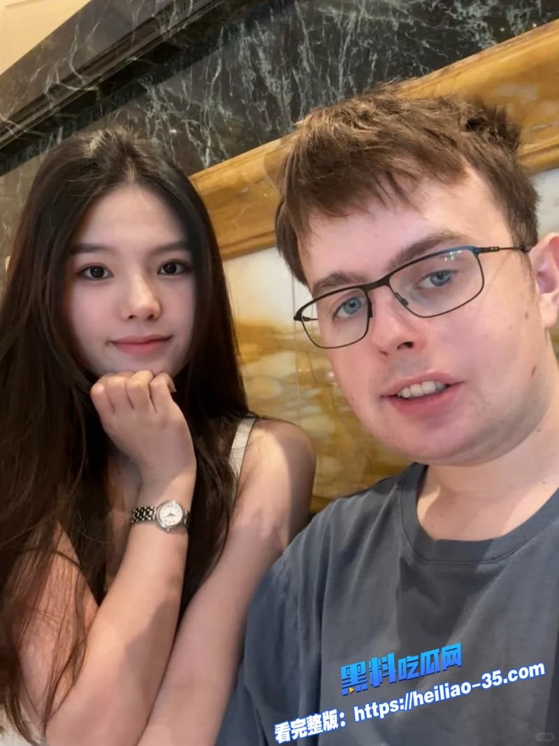 四川95后美女Ami疯狂倒贴穷鬼英国男友月薪1200刀却玩转亚洲马桶后宫 14