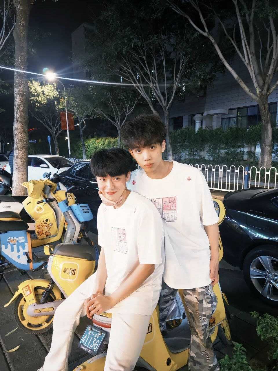 抖音网红小王睡醒了大尺度自慰打飞机不雅视频合集已流出3