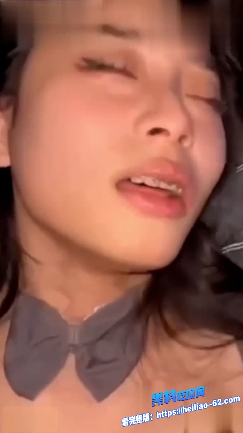广西贺州学院外国语系花章元媛被男朋友各种调教身上写满骚话求操不停10 广西贺州学院外国语系花章元媛被男朋友各种调教身上写满骚话求操不停10