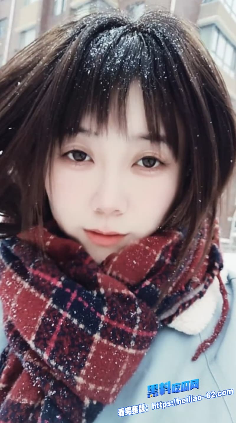 奶球车模闺蜜带新人双飞粉丝一晚无套连射子宫灌满场面火爆堪比AV大片4