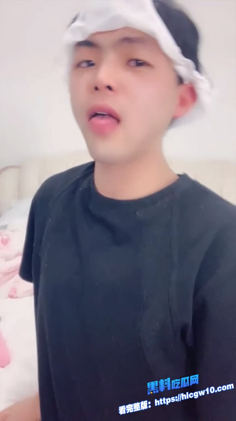 陈美娇2.0版精神小妹直播回放流出化身纹身黑丝小太妹口交男友女上位骑乘的表情骚到飞起10 陈美娇2.0版精神小妹直播回放流出化身纹身黑丝小太妹口交男友女上位骑乘的表情骚到飞起10