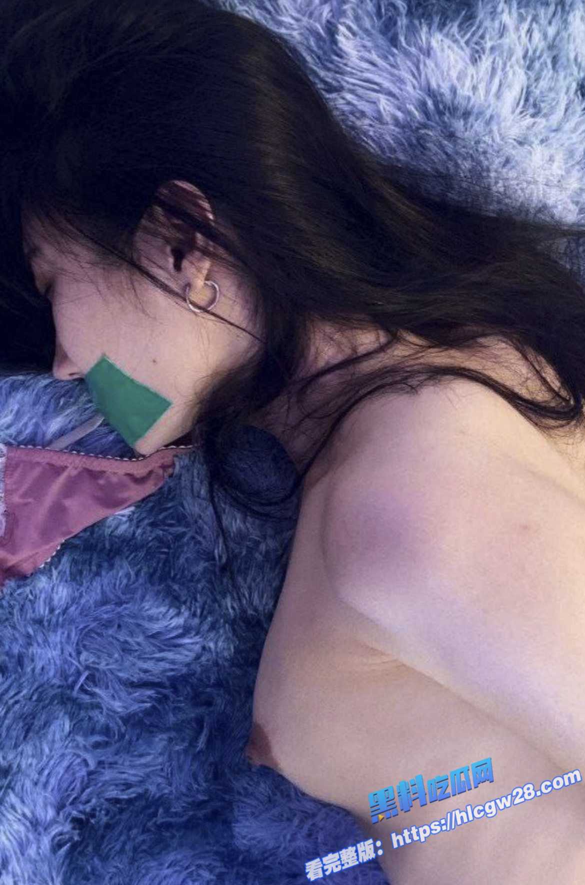 上海浦东高中生福利姬身材长相全在线 被金主当母狗一样调教！12