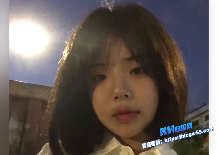 山西运城反差学生妹陈茹茹淫荡穿着学生装啪啪视频流出化身榨精魅魔口交一顿乱吸令人大开眼界 图3WH700x500px