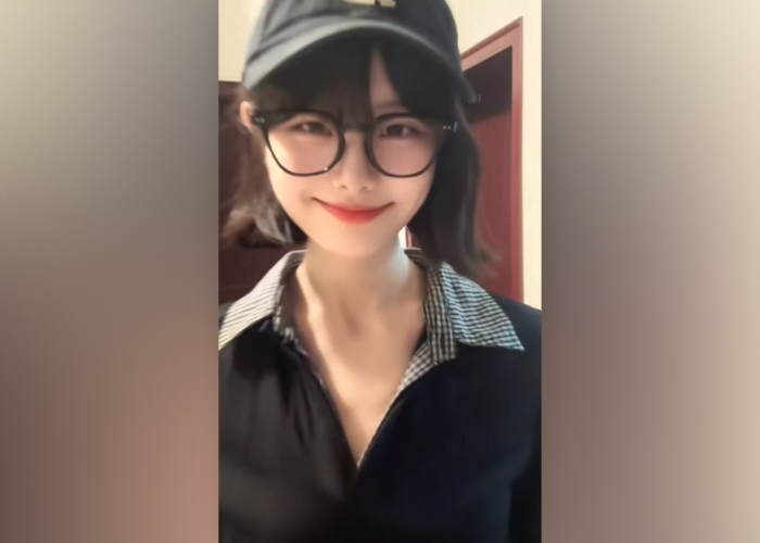 花臂眼镜母狗精神小妹调教直播劲爆泄露!2 花臂眼镜母狗精神小妹调教直播劲爆泄露!2