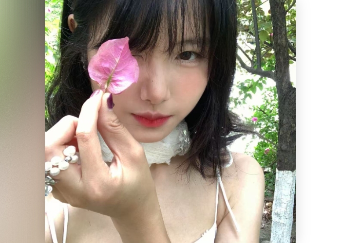 花臂眼镜母狗精神小妹调教直播劲爆泄露!3 花臂眼镜母狗精神小妹调教直播劲爆泄露!3