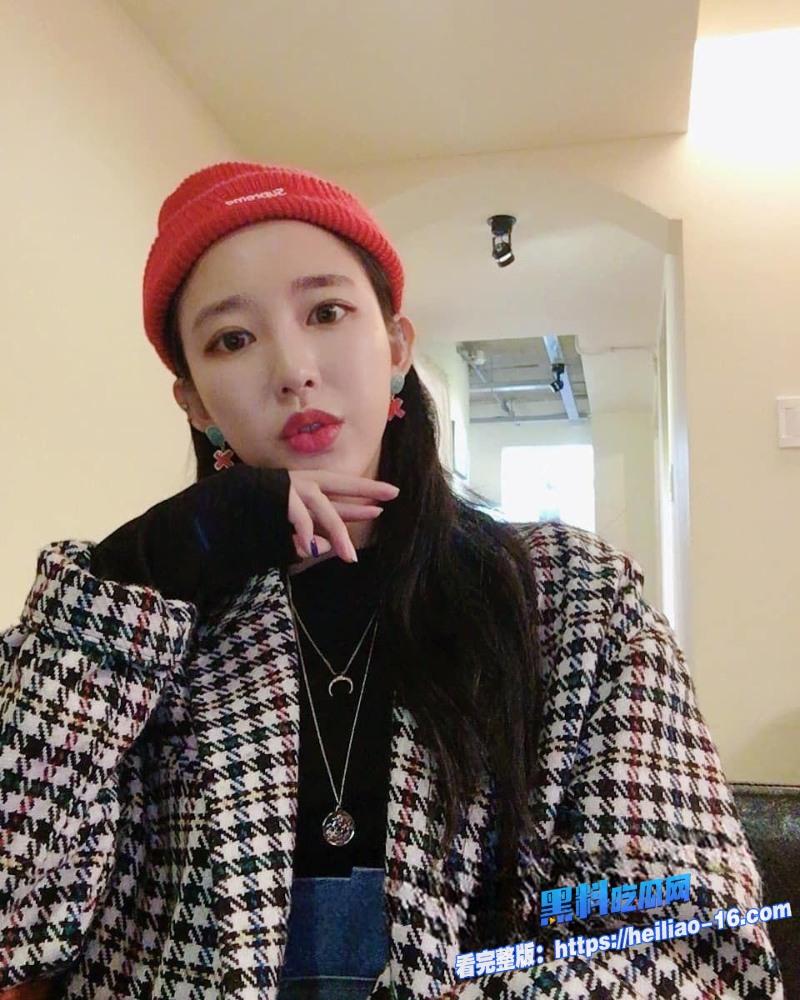 韩国网红圈顶级服装博主HHsize性爱视频被渣男偷拍曝光气质女神私下嫩穴被操翻天 3