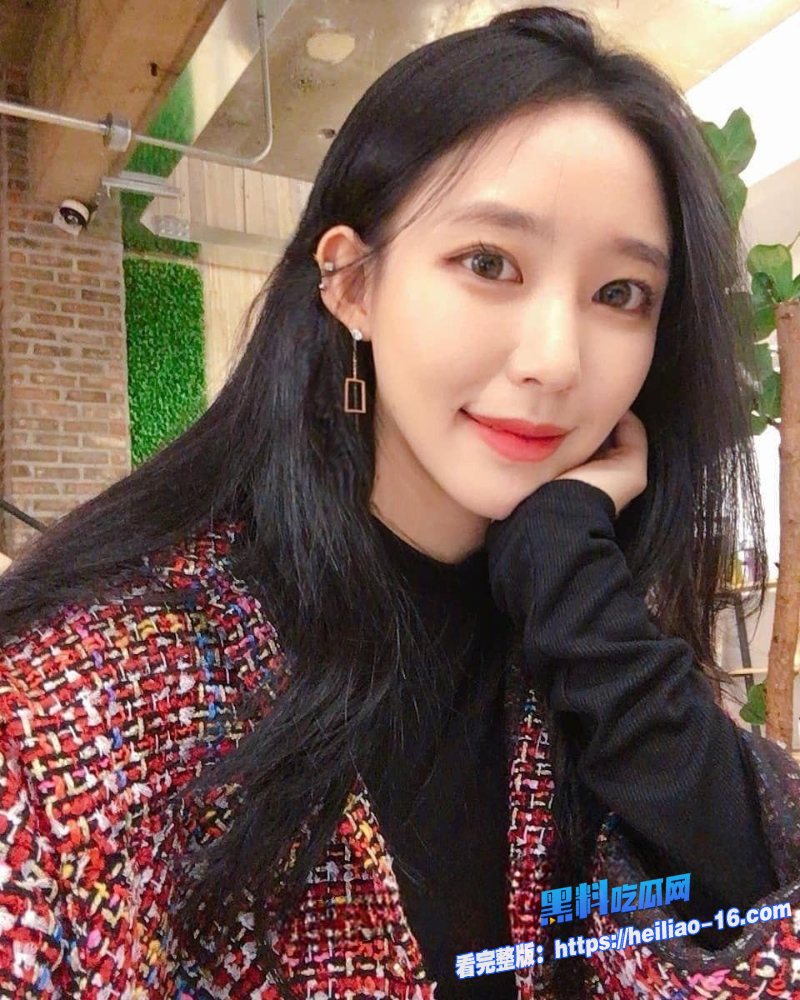 韩国网红圈顶级服装博主HHsize性爱视频被渣男偷拍曝光气质女神私下嫩穴被操翻天 5