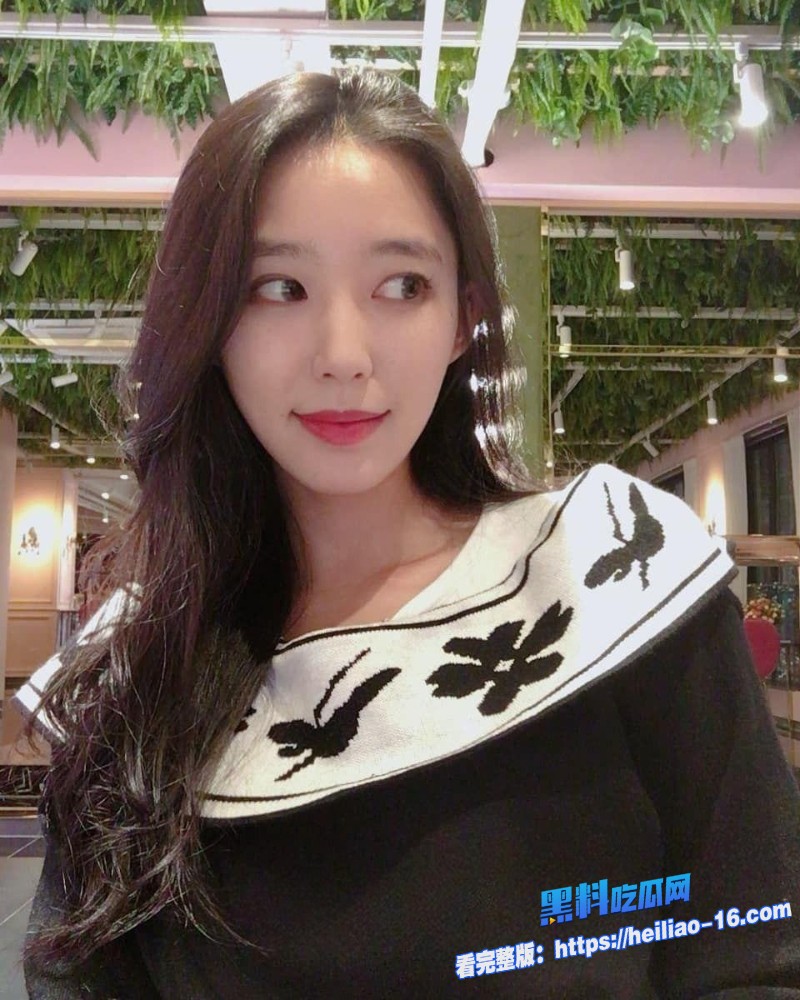 韩国网红圈顶级服装博主HHsize性爱视频被渣男偷拍曝光气质女神私下嫩穴被操翻天 12