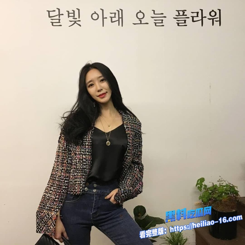 韩国网红圈顶级服装博主HHsize性爱视频被渣男偷拍曝光气质女神私下嫩穴被操翻天 13