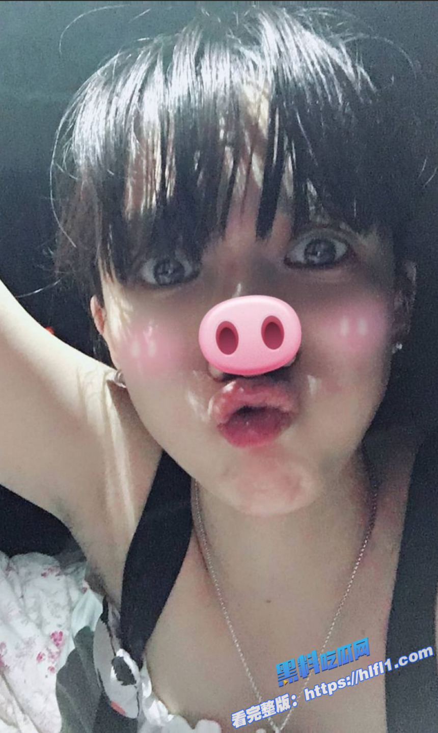 广州反差婊骚妈 符雪彤 为了一顿外卖就可以出卖自己的身体 抠逼自慰视频被曝光！2