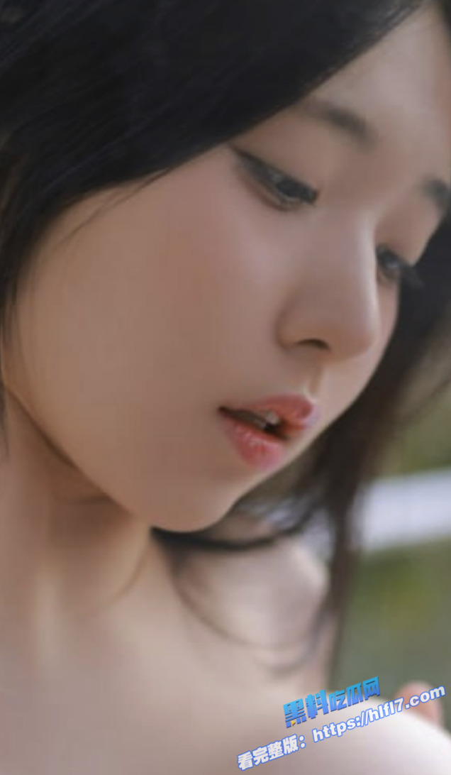 韩国巨乳少女 YeonWoo 研雨 财阀的性奴 不雅写真视频流出 奶子非常坚挺！1