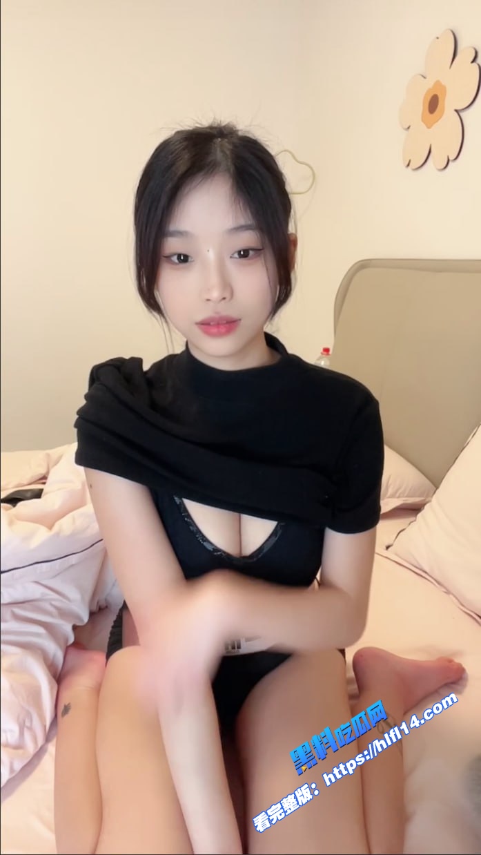 极品巨乳网黄 午夜玫瑰 直播跟粉丝露脸啪啪私拍曝光 图4 极品巨乳网黄 午夜玫瑰 直播跟粉丝露脸啪啪私拍曝光 图4
