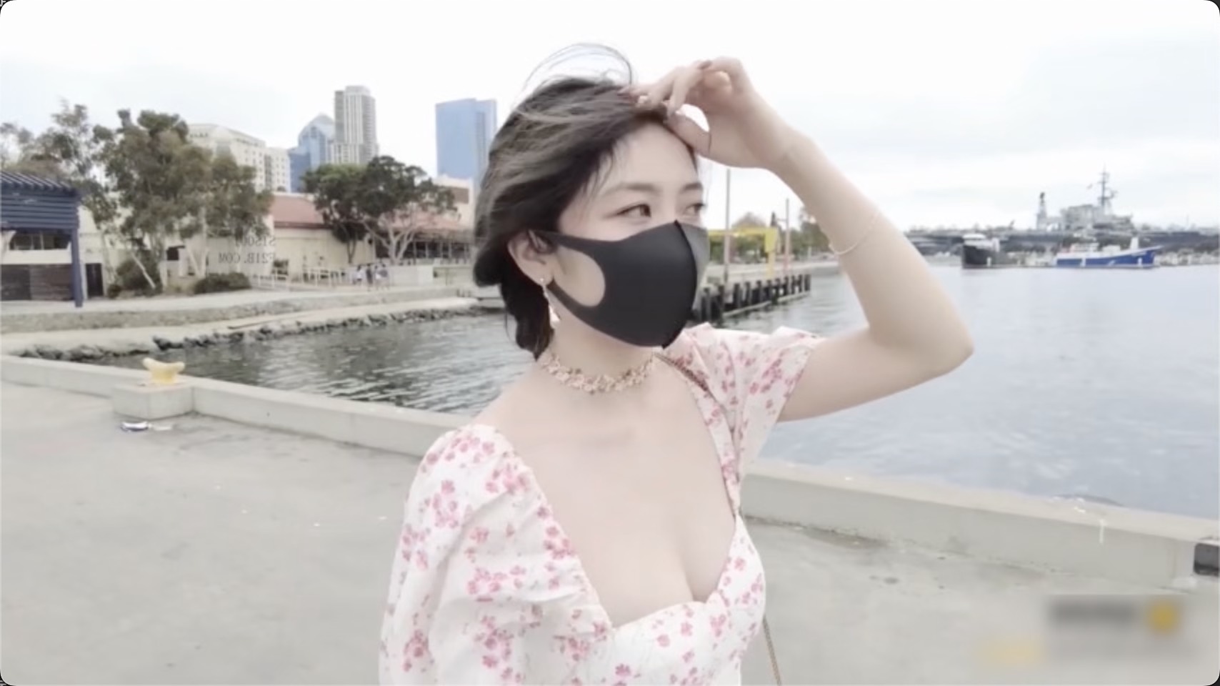 HongKongDoll 玩偶姐姐 - 跟我到游乐场玩一天后再做爱2 HongKongDoll 玩偶姐姐 - 跟我到游乐场玩一天后再做爱2
