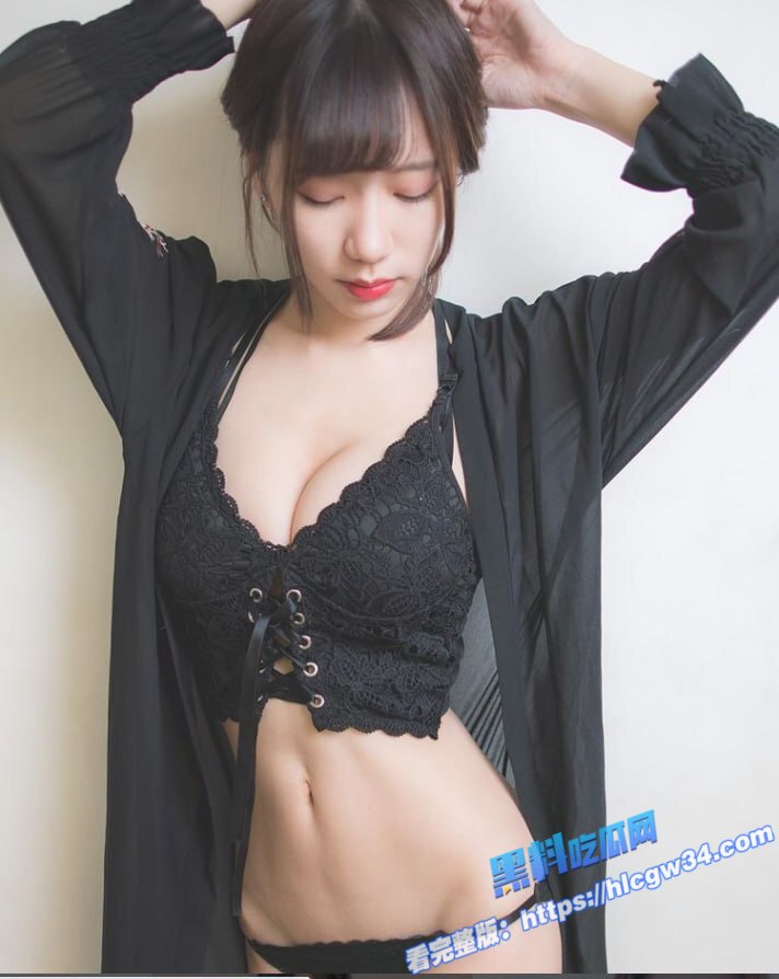 32万粉丝巨乳网红 芷涵 被男友曝光大量私密照和视频 洗澡时美妙酮体 被一览无余22