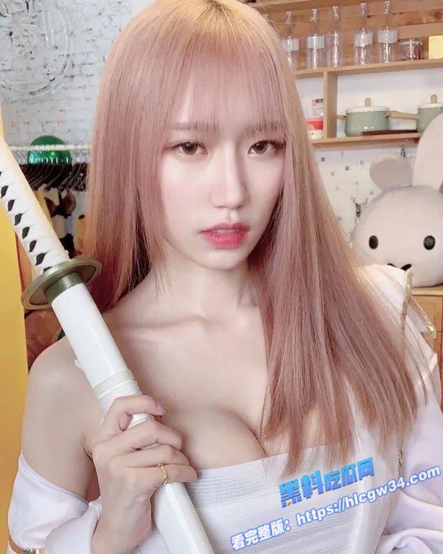 32万粉丝巨乳网红 芷涵 被男友曝光大量私密照和视频 洗澡时美妙酮体 被一览无余36