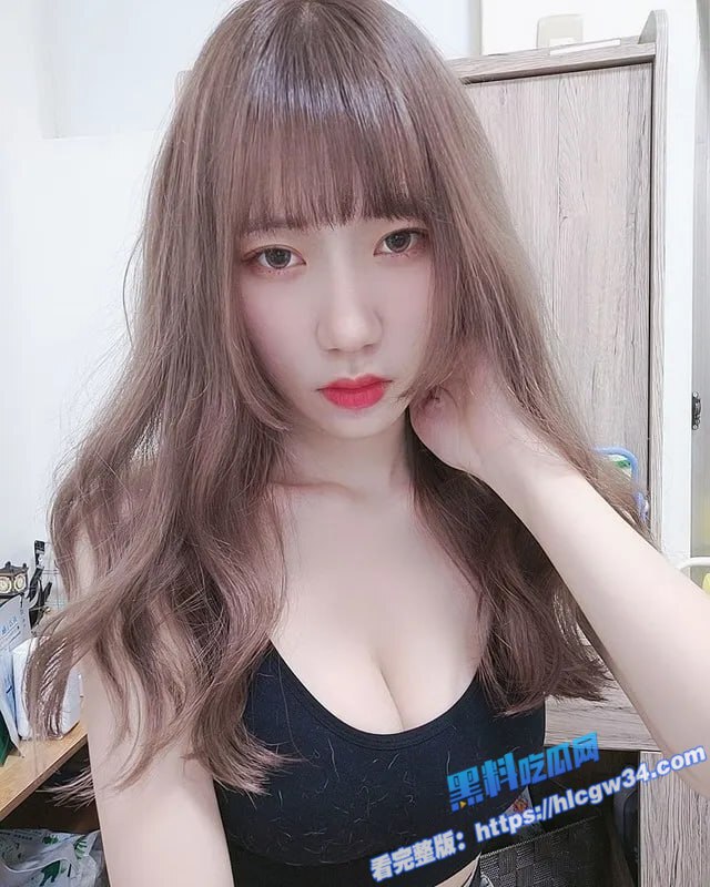 32万粉丝巨乳网红 芷涵 被男友曝光大量私密照和视频 洗澡时美妙酮体 被一览无余63