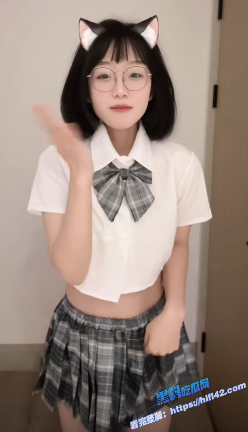 抖音60万粉眼镜骚货 王胜利 骗观众买高价会员定制视频 结果里面啥都没有6 抖音60万粉眼镜骚货 王胜利 骗观众买高价会员定制视频 结果里面啥都没有6