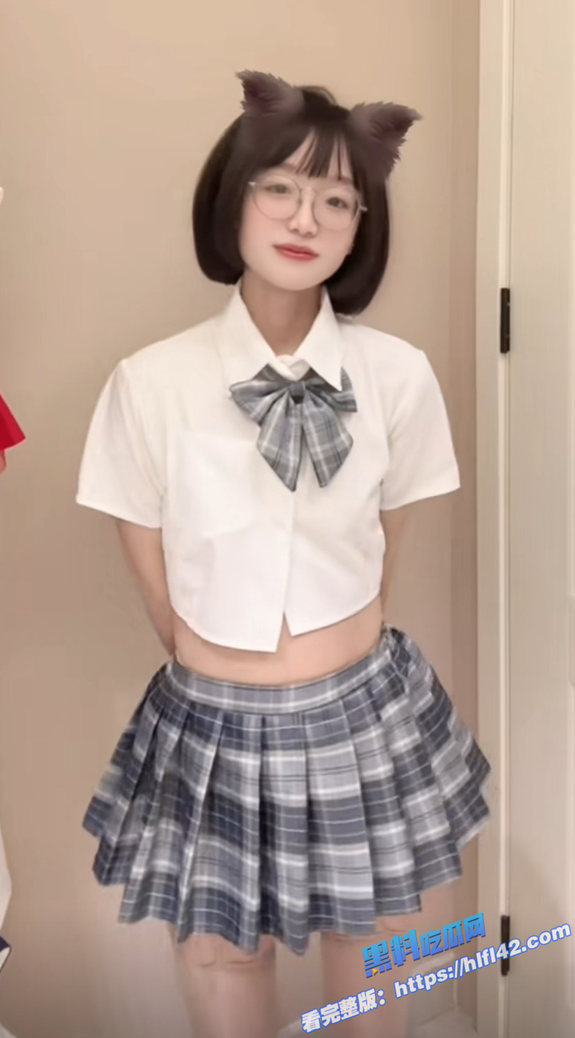 抖音60万粉眼镜骚货 王胜利 骗观众买高价会员定制视频 结果里面啥都没有11 抖音60万粉眼镜骚货 王胜利 骗观众买高价会员定制视频 结果里面啥都没有11