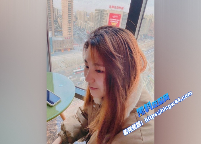 浙江省嘉兴市大四反差女学生李慧彤人前高冷端庄优雅 床上却反差的一批主动掰开粉嫩穴让男友猛凿 图 1WH700x500px1
