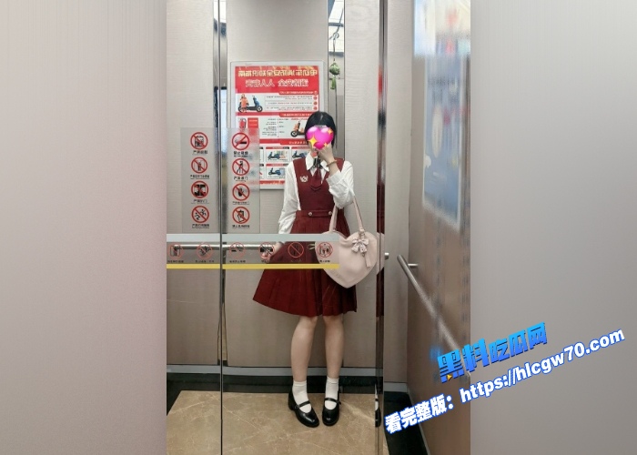 超纯在校大学生和网恋很久男友见面在酒店秒变小野猫口交上位乘骑后入十足反差婊 图4