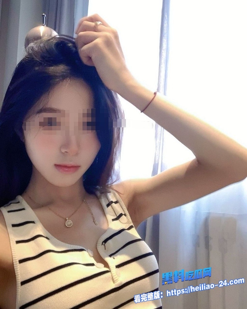 丝袜女友爱涩梨反差炸裂朴素外表下是一只任人蹂躏的白虎骚鸡穿粉色情趣内衣口交女上位疯狂抽插 1