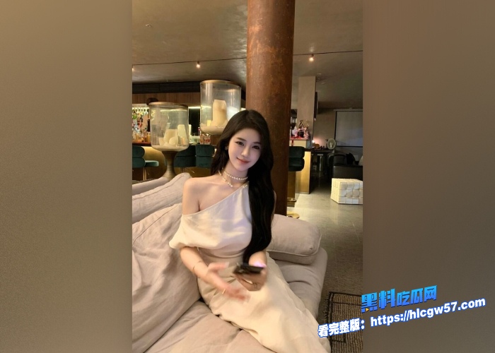 按摩小子原创第13期男技师上门按摩偷拍奢侈品美女导购做全身精油spa丰乳翘臀极品身材室友就在隔壁叫床都不敢太大声比偷情还刺激 图2 按摩小子原创第13期男技师上门按摩偷拍奢侈品美女导购做全身精油spa丰乳翘臀极品身材室友就在隔壁叫床都不敢太大声比偷情还刺激 图2