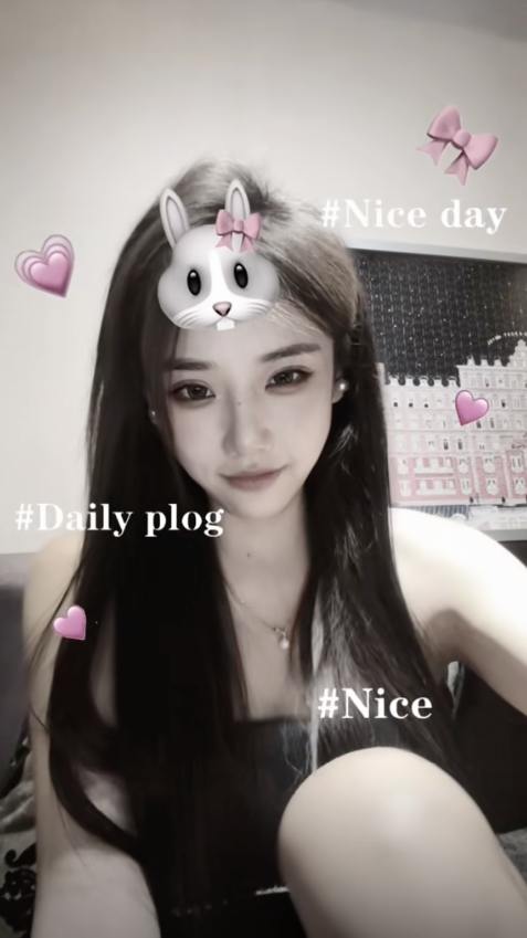 抖音女网红奈斯生活照