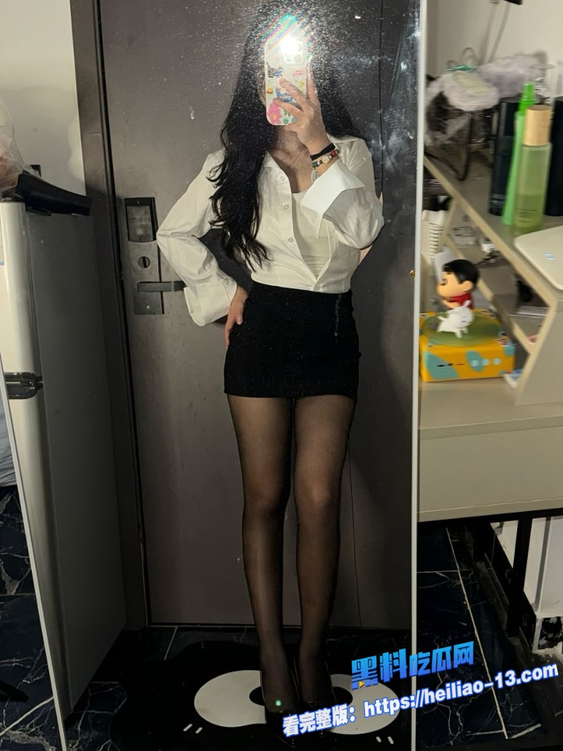 潜规则公司美艳OL装秘书办公室激情开干5 潜规则公司美艳OL装秘书办公室激情开干5