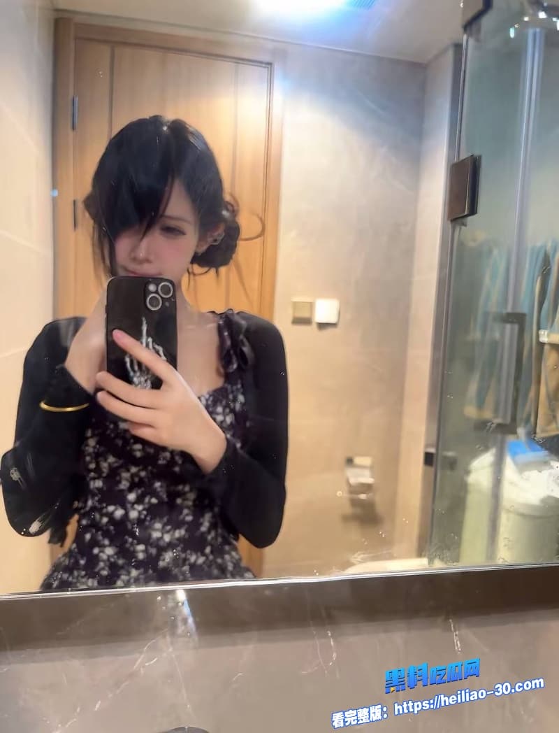 推特福利姬是皂皂呀榨精合集视频流出黑丝润滑足交马眼玩弄刺激痛爽劲爆福利等你来看  3
