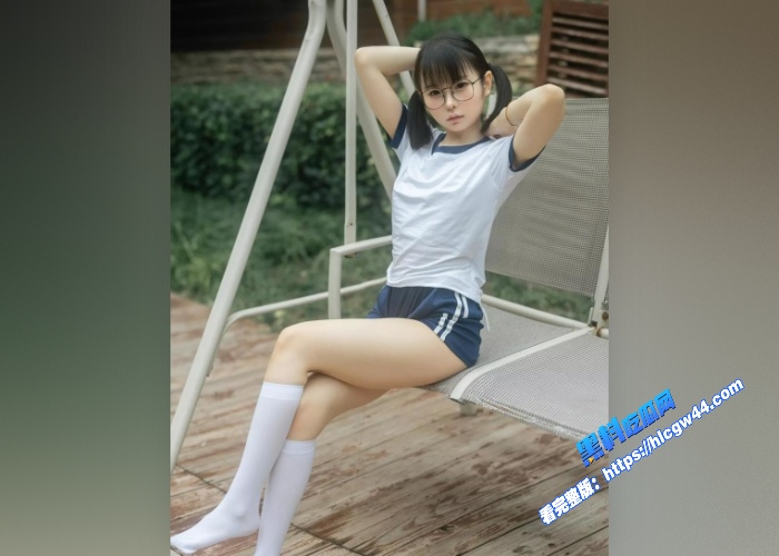 真实姐弟乱伦浙江杭州姐弟乱伦黑丝足交弟弟的鸡吧最喜欢嗦小鸡鸡 图1WH700x500px