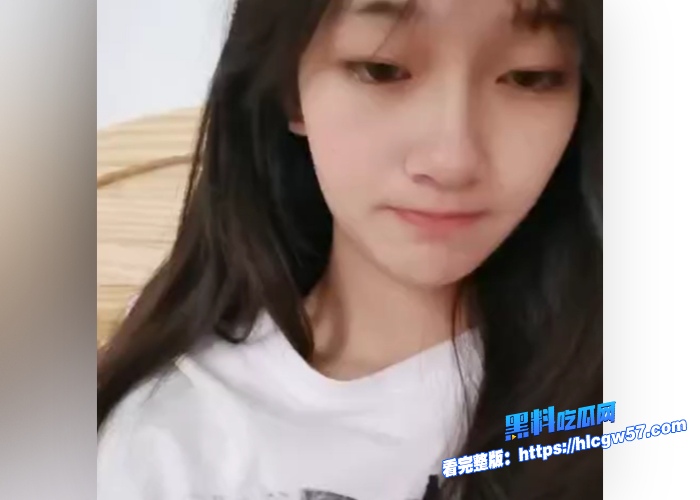 昆明工业职业技术学院清纯班花自拍给金主福利视频泄密流出小小年纪就这么骚了以后还了得呀 图4 昆明工业职业技术学院清纯班花自拍给金主福利视频泄密流出小小年纪就这么骚了以后还了得呀 图4