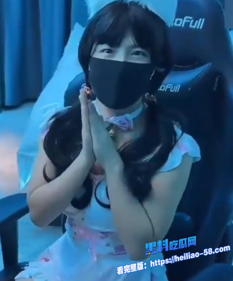 国产巨制萝莉白丝极致诱惑清纯少女换上白丝5