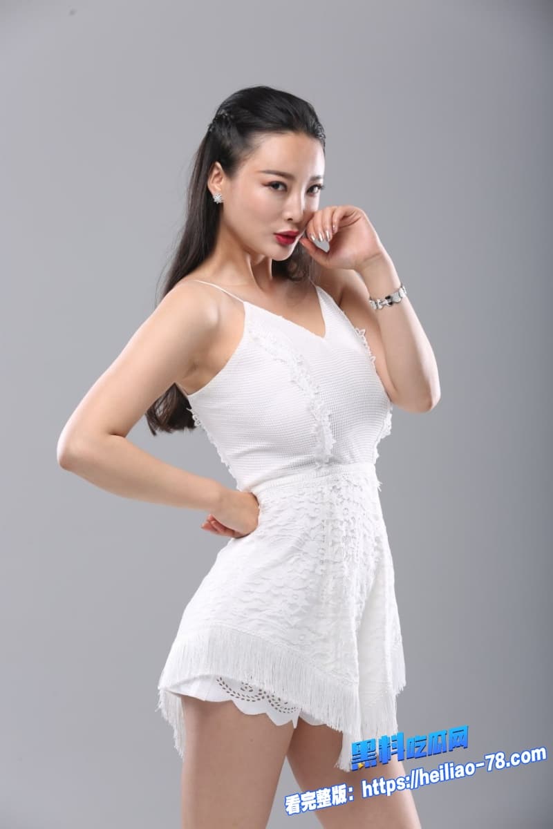 极品嫩模王李丹妮一路向西经典莞式服务跪舔毒龙骑乘榨精重温神级场面1 极品嫩模王李丹妮一路向西经典莞式服务跪舔毒龙骑乘榨精重温神级场面1