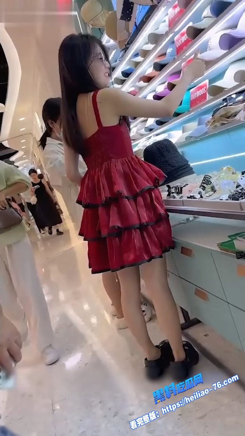 深圳万达街头偷拍 无内裤骚学妹多角度走光 粉嫩翘臀晃荡长直腿控福利太权威图2 深圳万达街头偷拍 无内裤骚学妹多角度走光 粉嫩翘臀晃荡长直腿控福利太权威图2