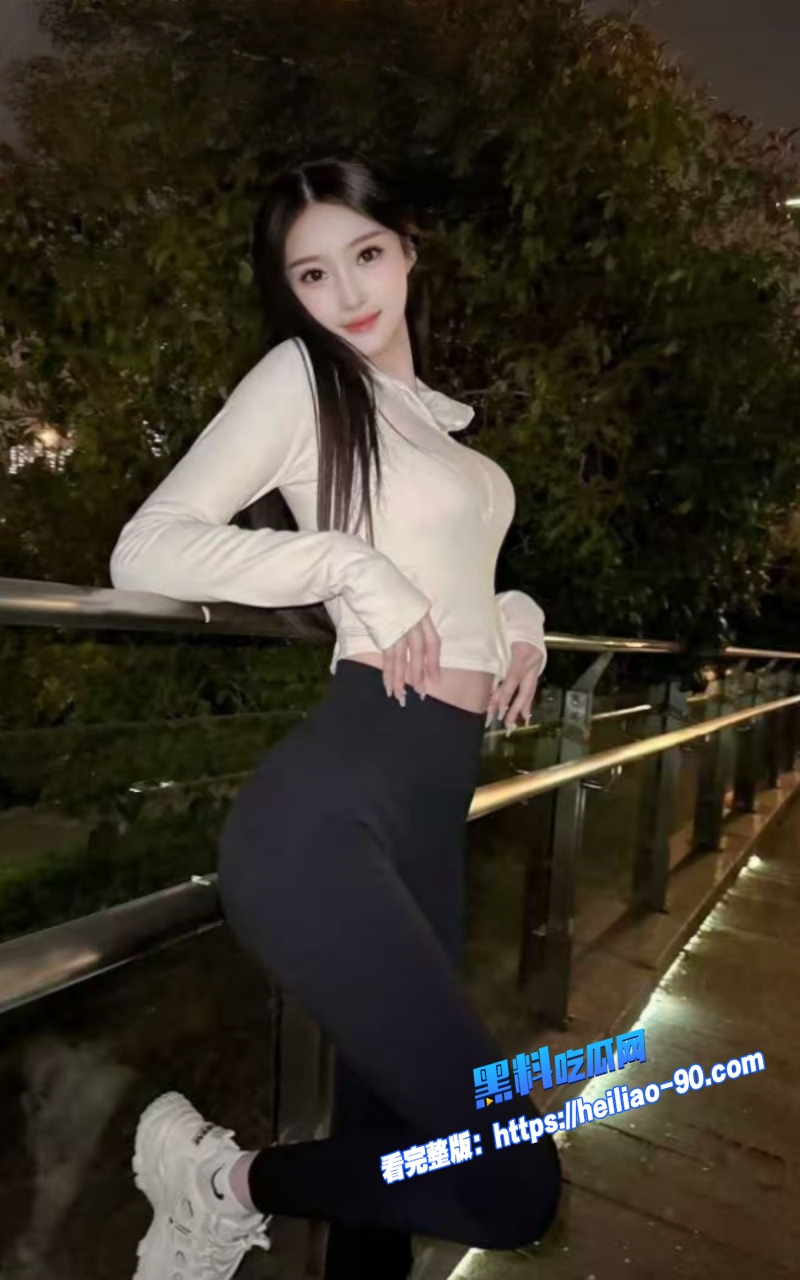 虎牙直播平台眼镜美女苏苏Lucky下海直播金主为看骚逼狂刷礼物4 虎牙直播平台眼镜美女苏苏Lucky下海直播金主为看骚逼狂刷礼物4
