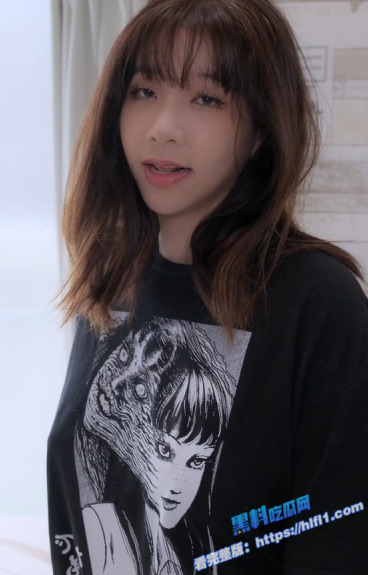 Onlyfans巨乳女神 吴梦梦 很久没有做爱 喜欢像小狗一样被干的人妻！图1