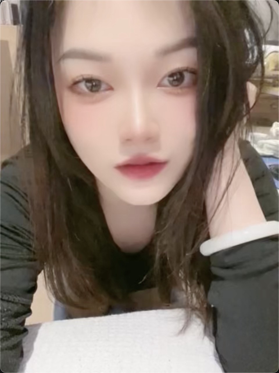 杭州有名的兼职模特-颜值身材无可挑剔全套资源，这种质量的妹子资源太稀缺了2.jpg
