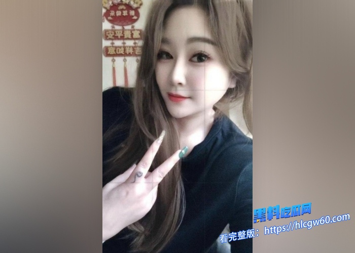 海角乱伦在小姨闺蜜家在闺蜜旁和小姨直接偷情超刺激饥渴小姨说想要直接扒开我裤子开始给我口感觉上来了果断推到骚货爆操 图2