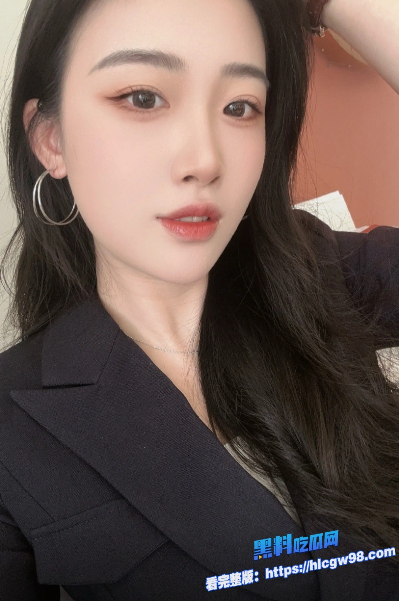 推特网红露出甜美可爱少女 Naomiii 3