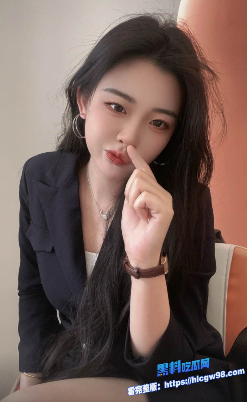 推特网红露出甜美可爱少女 Naomiii 6