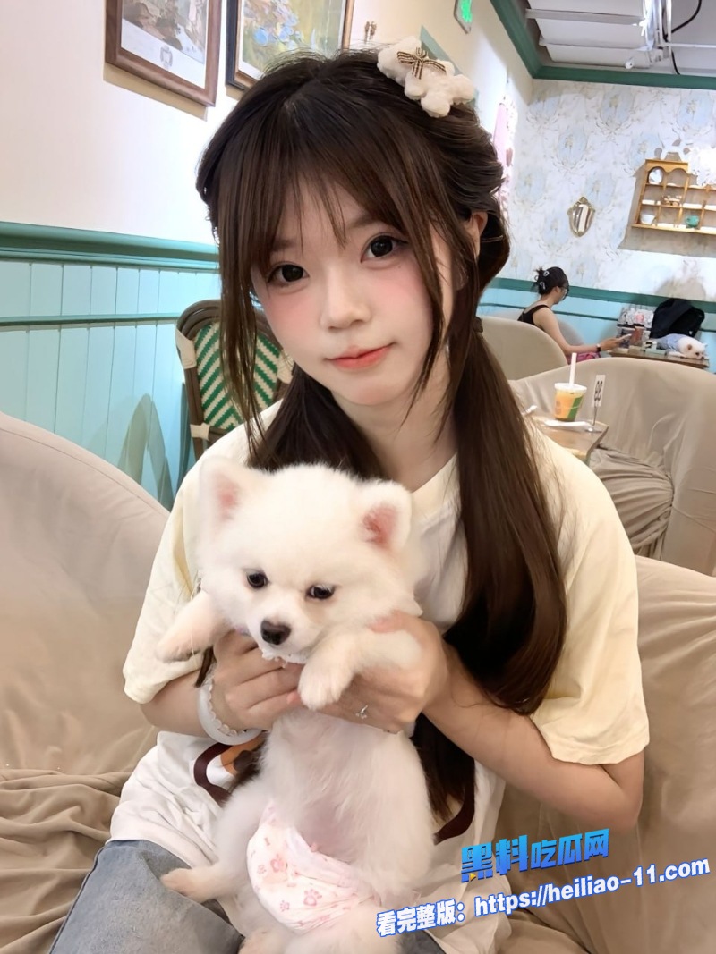 青岛高颜值粉嫩校花王艺萌被猥琐男友哄骗下海直播做爱 1