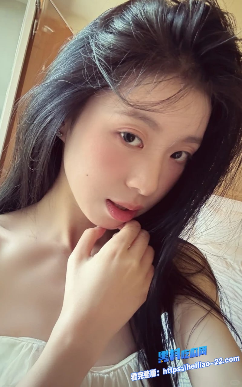 广西医科大学大三学姐侯羽琪约炮成瘾性瘾超大黑丝粉色JK裙被大屌爆操调教沦为母狗 4 广西医科大学大三学姐侯羽琪约炮成瘾性瘾超大黑丝粉色JK裙被大屌爆操调教沦为母狗 4