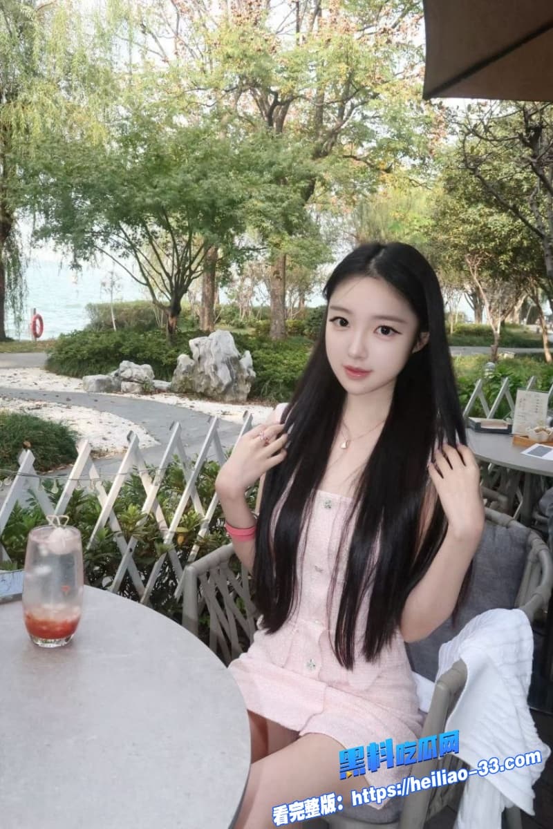 海角姐弟乱伦表姐健身后翘臀太犯规每次看她大屁股就想直接插进去 8