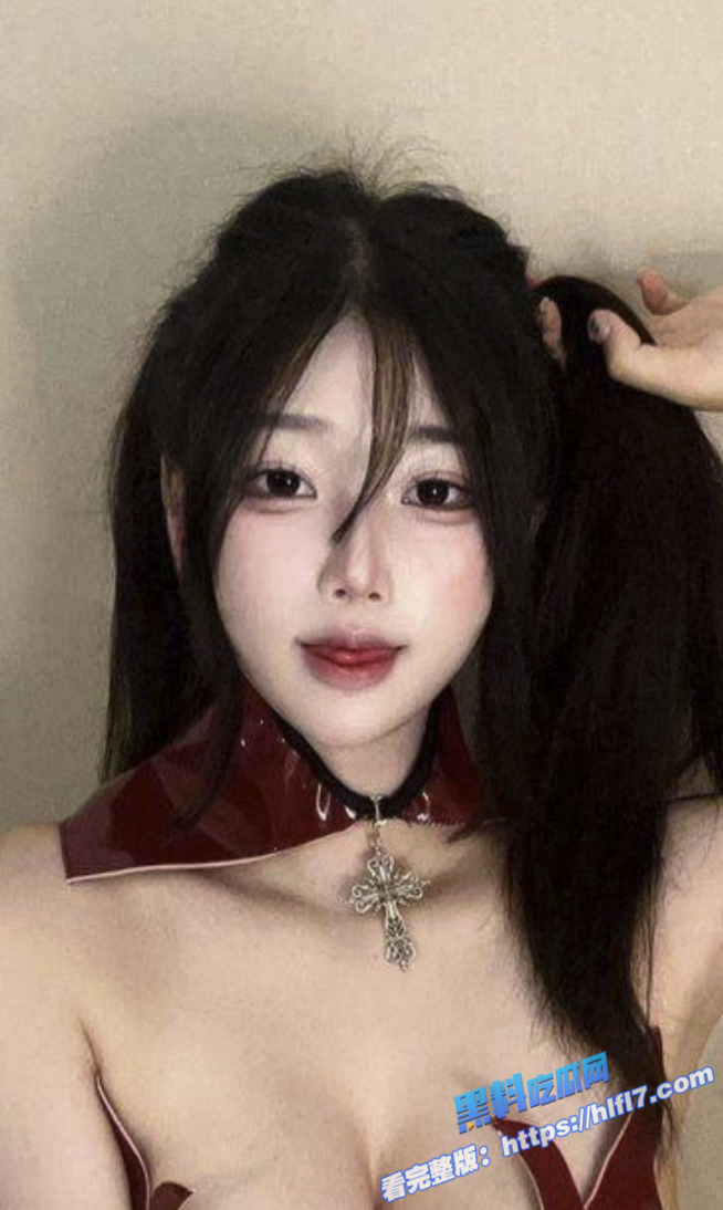 韩国高颜值反差少女 自慰抠逼骚得没边 嫩穴粉得滴水 手指插进去扣得呻吟连连！3