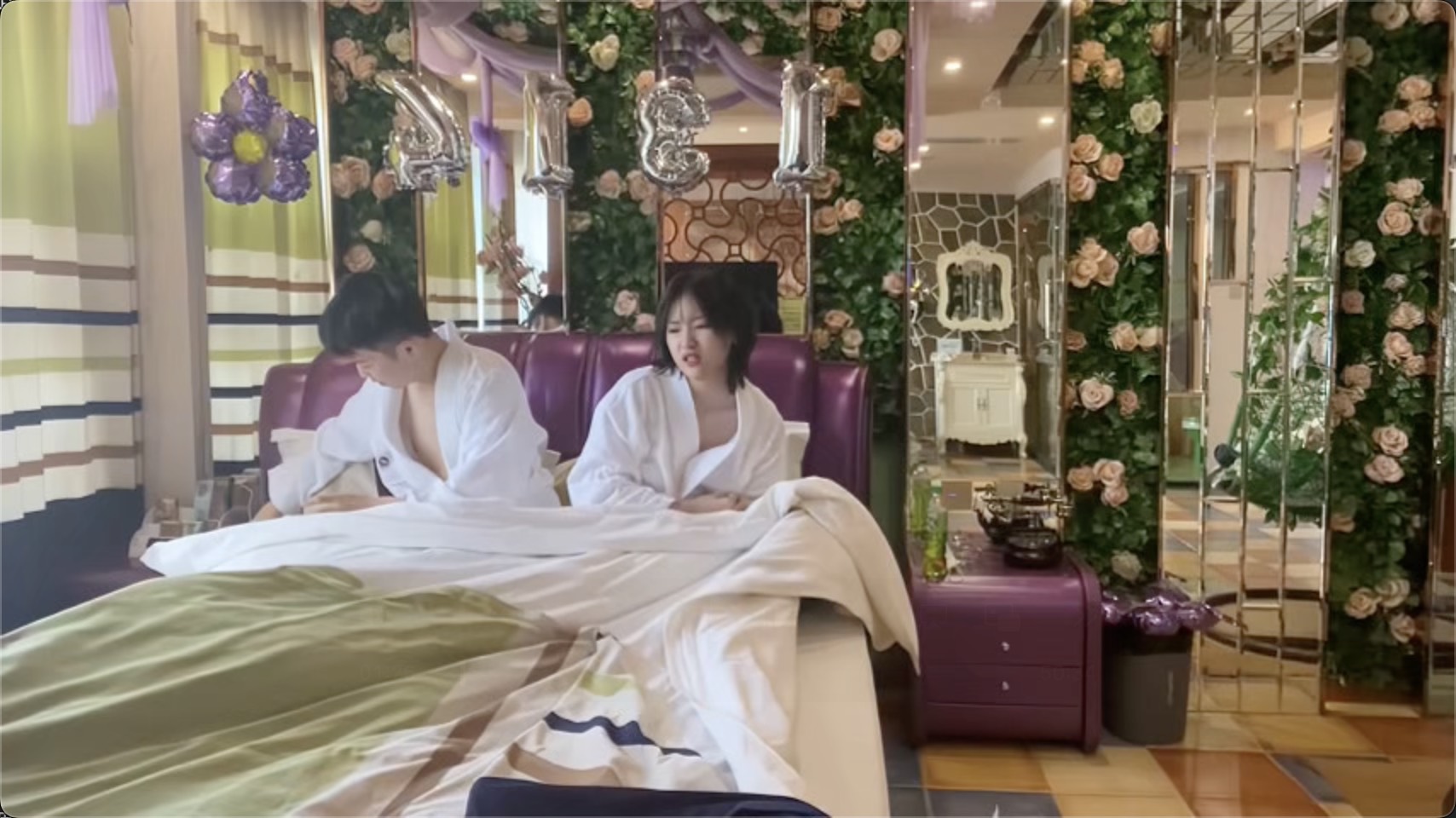 一代风流唐哥-约炮02年舞蹈女孩第三次开房,极品反差逼紧水多被插得又疼又爽1.jpg 一代风流唐哥-约炮02年舞蹈女孩第三次开房,极品反差逼紧水多被插得又疼又爽1.jpg