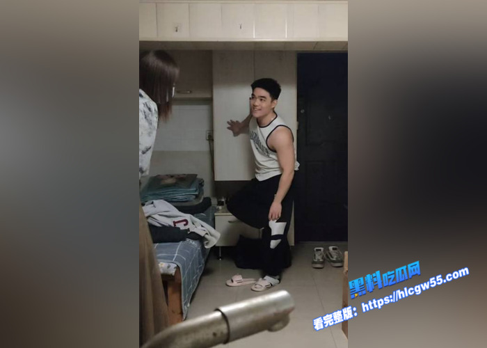 伪娘阿红色诱猛男第一期 出租屋内狂野缠绵 阿红深喉直男巨根 被猛操到高潮连连6