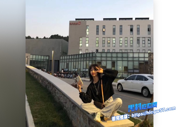 金主重金定制泄密流出高颜值艺校舞蹈系美女宿舍一字马全裸展示淫声喘息疯狂自慰 图8 金主重金定制泄密流出高颜值艺校舞蹈系美女宿舍一字马全裸展示淫声喘息疯狂自慰 图8