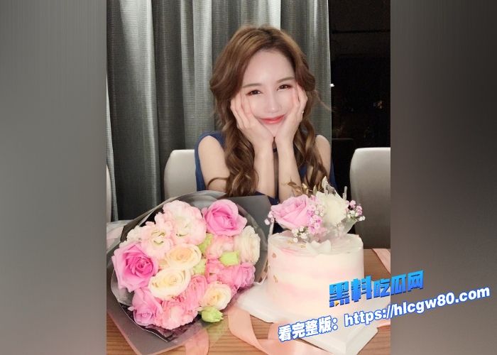 台湾高人气绝美女神辛尤里OF订阅视频流出穿着粉纱情趣被老公暴力插入内射精液到骚穴里粉粉大大的乳晕好诱人 图2 台湾高人气绝美女神辛尤里OF订阅视频流出穿着粉纱情趣被老公暴力插入内射精液到骚穴里粉粉大大的乳晕好诱人 图2