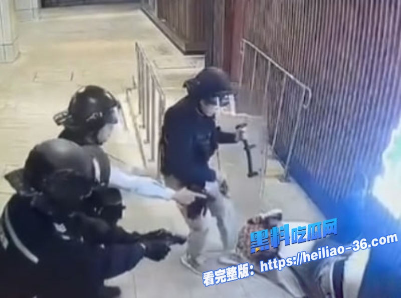 香港屯门DONKI持刀挟持女子越南汉偷牛肉刀街头狂挥警方开两枪救人质击毙毒贩 7 香港屯门DONKI持刀挟持女子越南汉偷牛肉刀街头狂挥警方开两枪救人质击毙毒贩 7