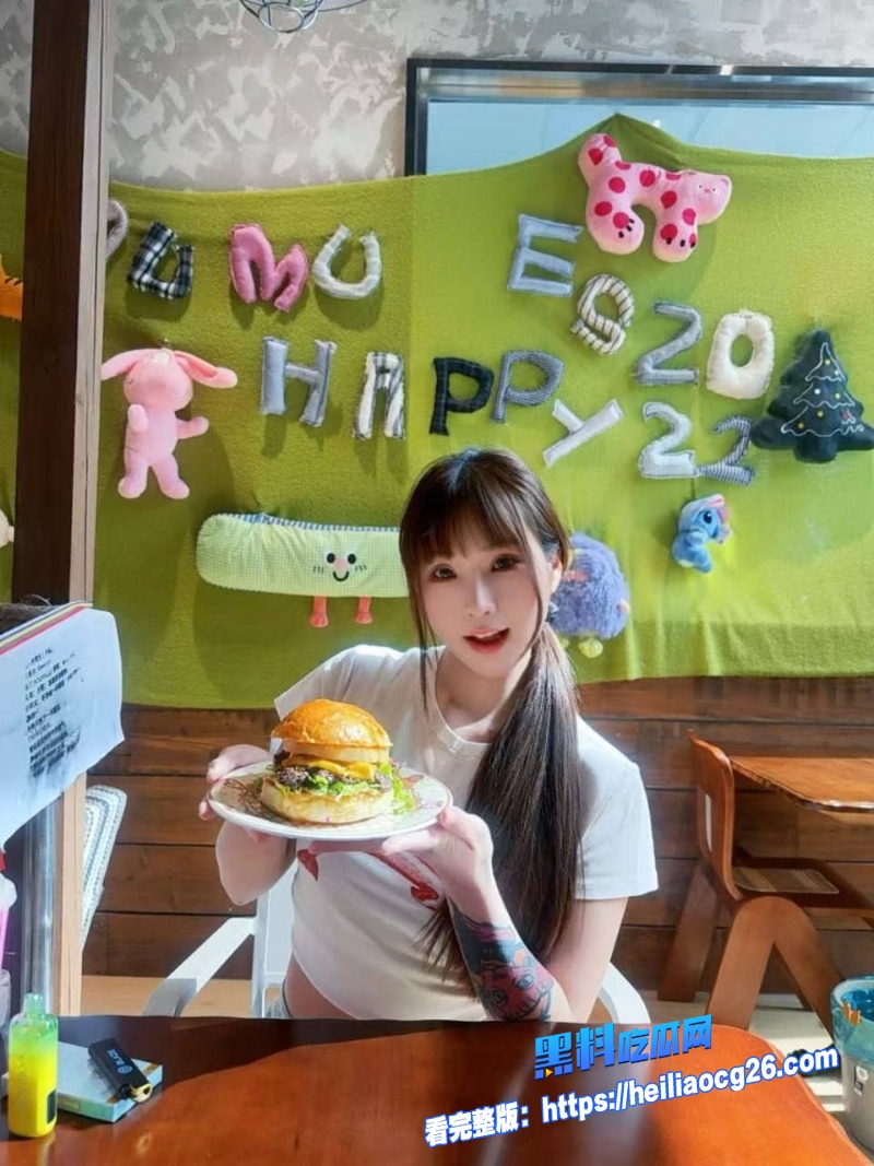 推特福利姬柚子猫1